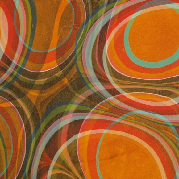 Cosette scarf in modern circle pattern - Picture 4 of 4